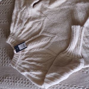 Universal Thread sweater